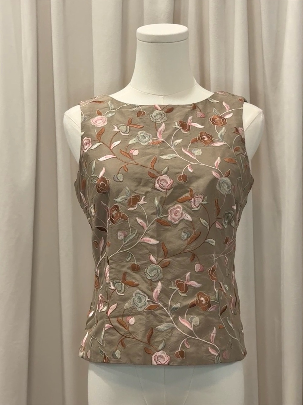 Vintage Talbots Petites Silk Embroidered Floral Shell Top Size 4